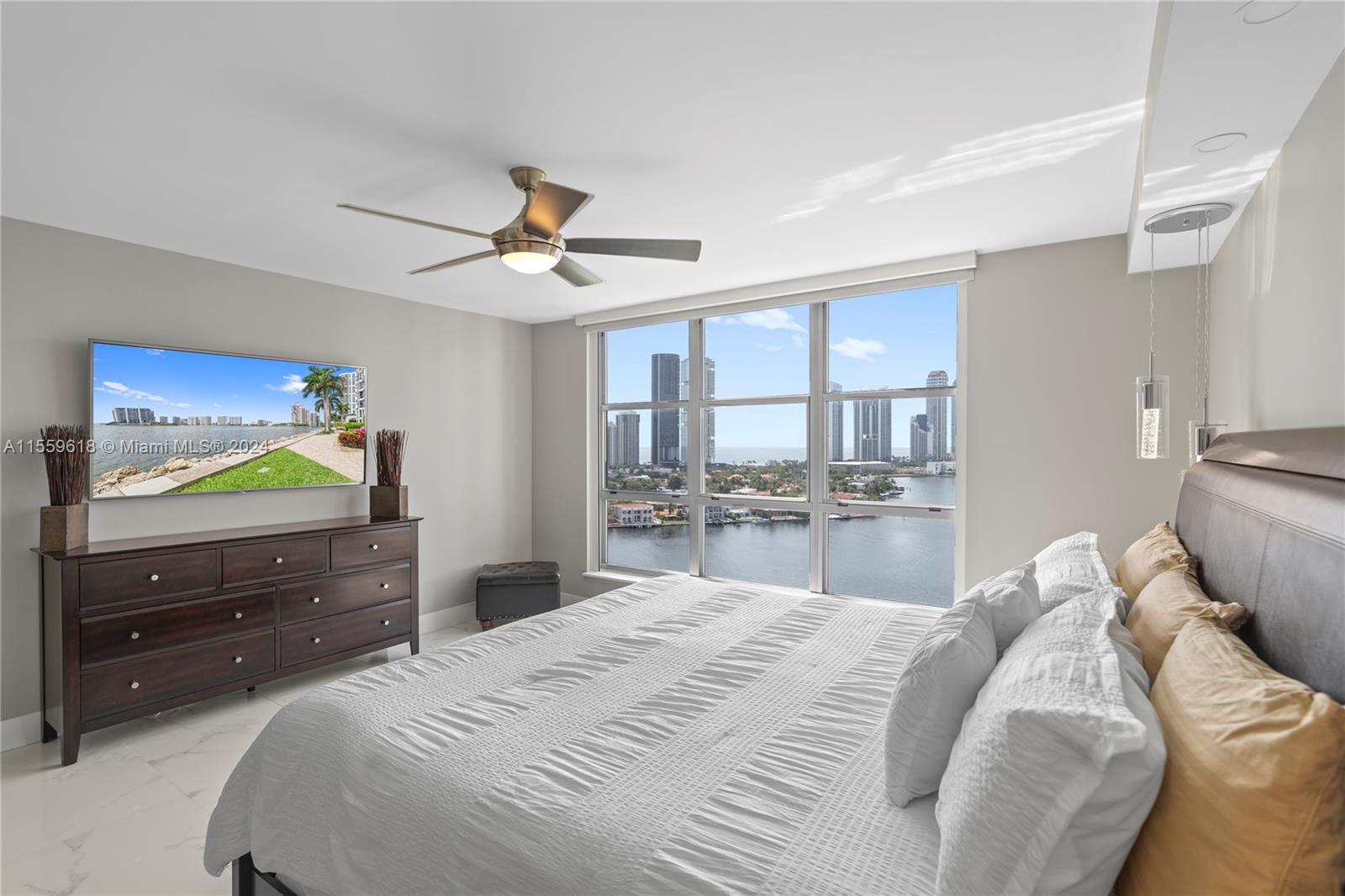 3600 Mystic Pointe Dr LPH13, Aventura, Florida 33180, 2 Bedrooms Bedrooms, ,2 BathroomsBathrooms,Residential,For Sale,3600 Mystic Pointe Dr LPH13,A11559618