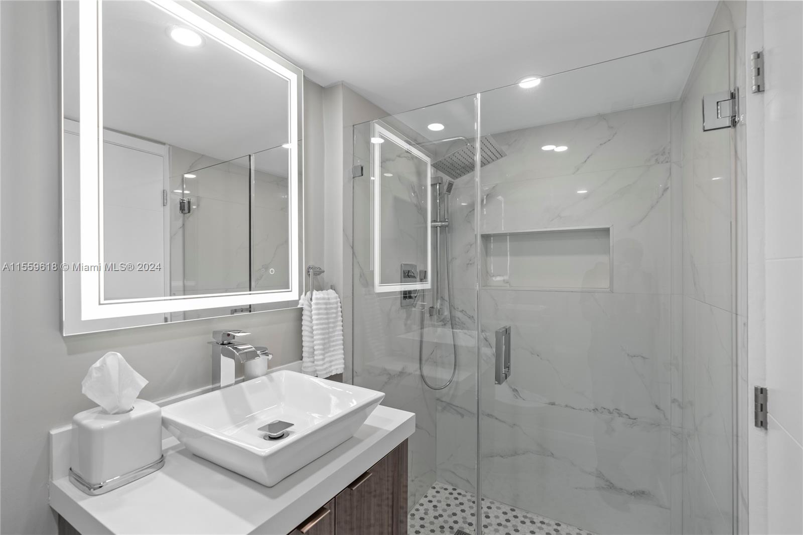 3600 Mystic Pointe Dr LPH13, Aventura, Florida 33180, 2 Bedrooms Bedrooms, ,2 BathroomsBathrooms,Residential,For Sale,3600 Mystic Pointe Dr LPH13,A11559618