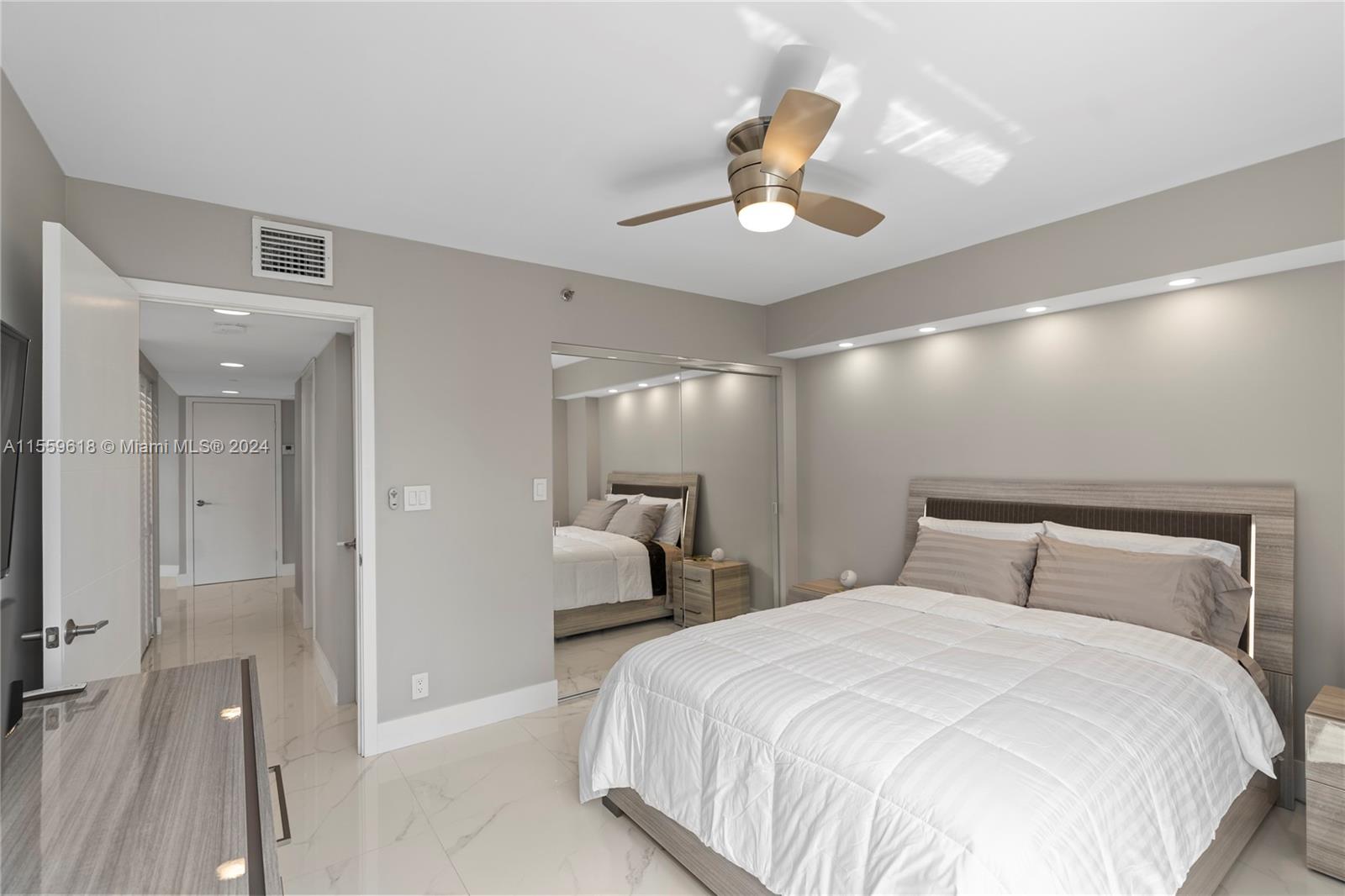 3600 Mystic Pointe Dr LPH13, Aventura, Florida 33180, 2 Bedrooms Bedrooms, ,2 BathroomsBathrooms,Residential,For Sale,3600 Mystic Pointe Dr LPH13,A11559618