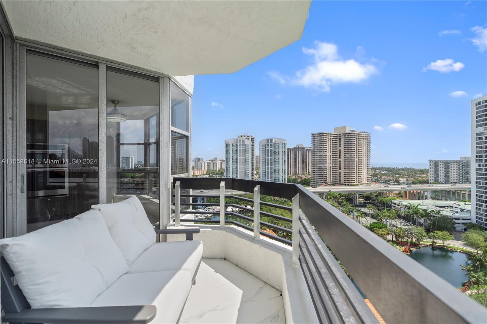 3600 Mystic Pointe Dr LPH13, Aventura, Florida 33180, 2 Bedrooms Bedrooms, ,2 BathroomsBathrooms,Residential,For Sale,3600 Mystic Pointe Dr LPH13,A11559618