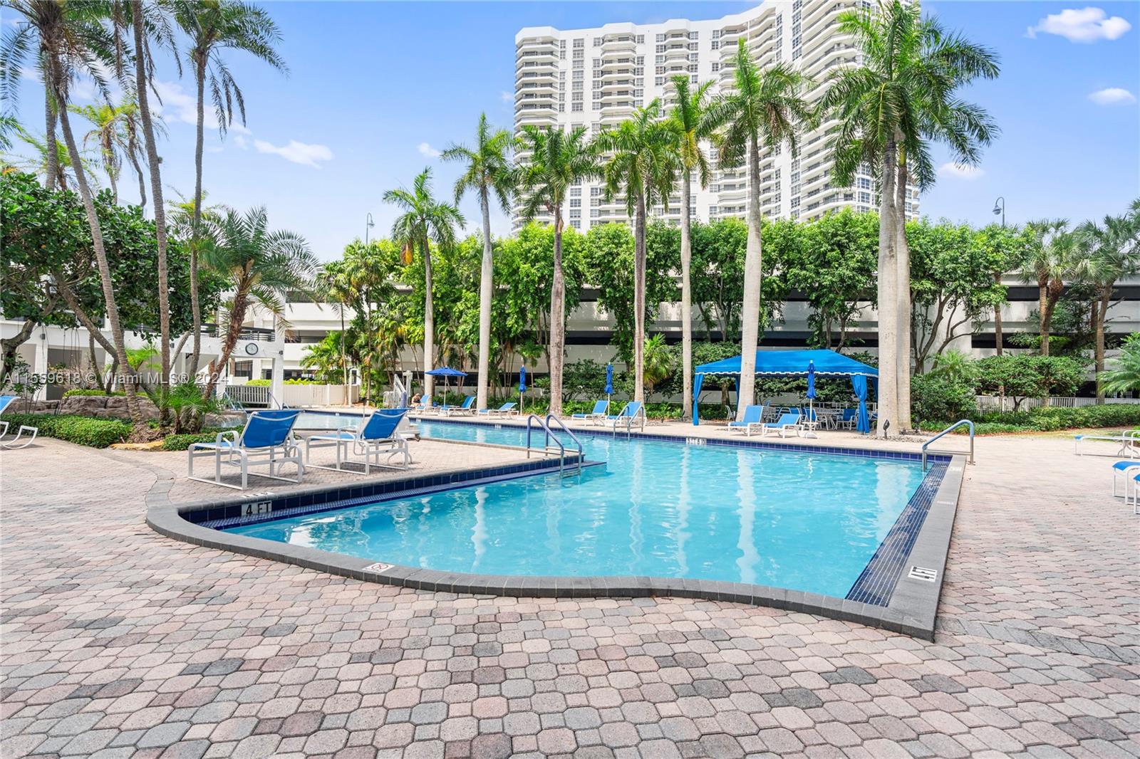 3600 Mystic Pointe Dr LPH13, Aventura, Florida 33180, 2 Bedrooms Bedrooms, ,2 BathroomsBathrooms,Residential,For Sale,3600 Mystic Pointe Dr LPH13,A11559618