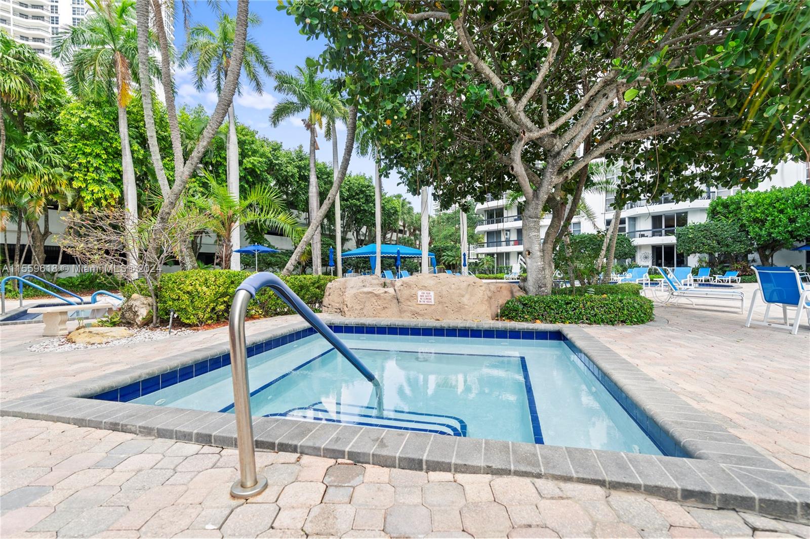 3600 Mystic Pointe Dr LPH13, Aventura, Florida 33180, 2 Bedrooms Bedrooms, ,2 BathroomsBathrooms,Residential,For Sale,3600 Mystic Pointe Dr LPH13,A11559618