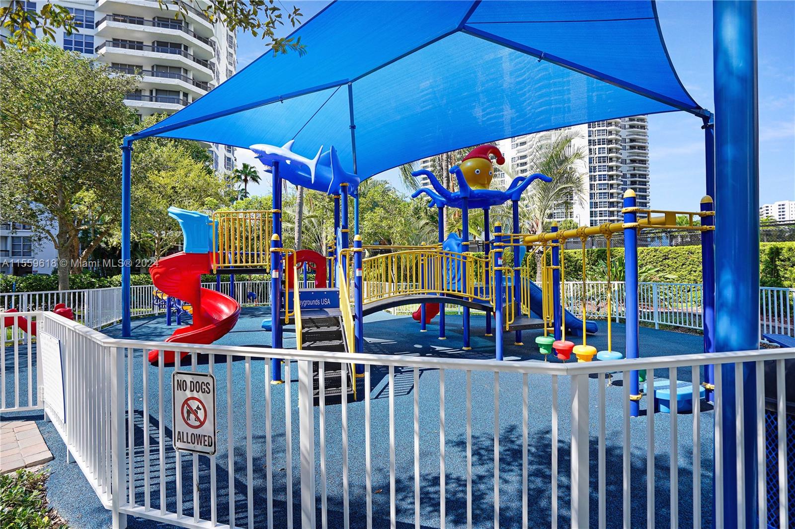 3600 Mystic Pointe Dr LPH13, Aventura, Florida 33180, 2 Bedrooms Bedrooms, ,2 BathroomsBathrooms,Residential,For Sale,3600 Mystic Pointe Dr LPH13,A11559618