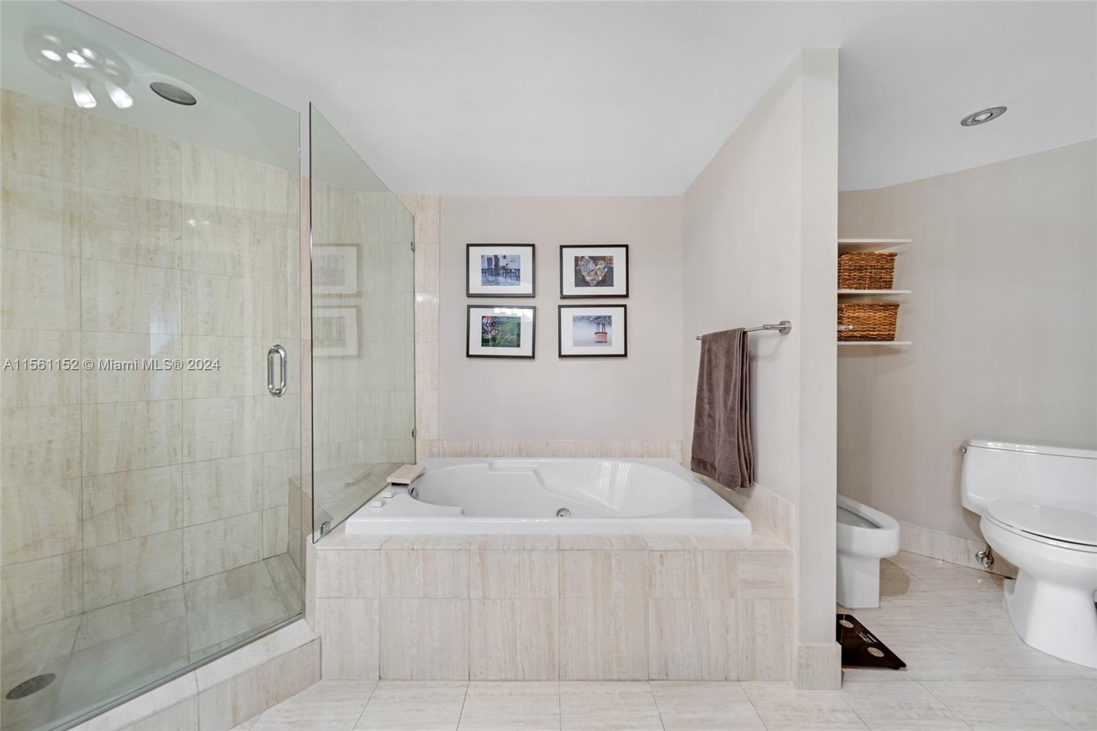 21205 Yacht Club Dr 703, Aventura, Florida 33180, 3 Bedrooms Bedrooms, ,2 BathroomsBathrooms,Residential,For Sale,21205 Yacht Club Dr 703,A11561152