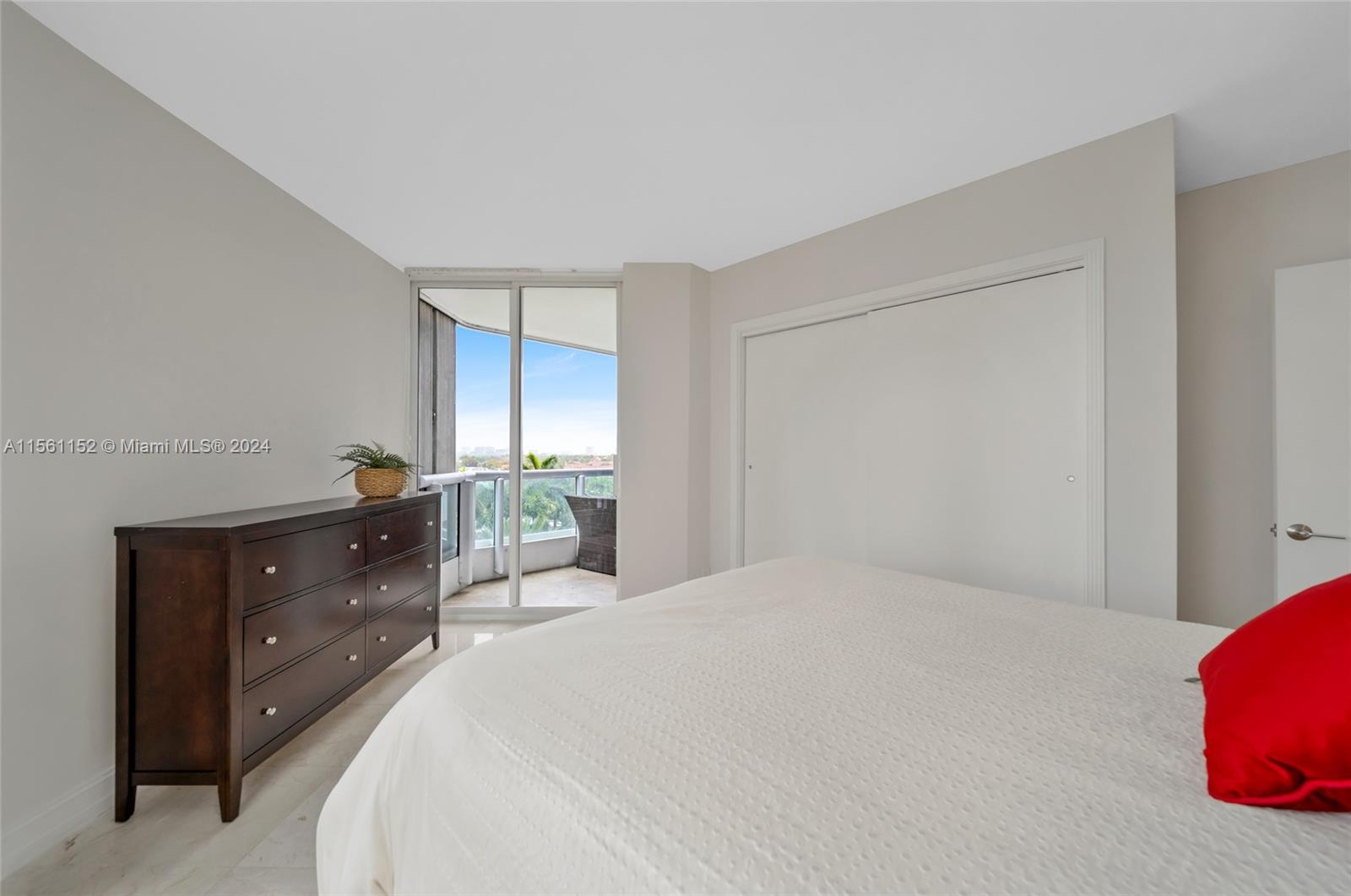 21205 Yacht Club Dr 703, Aventura, Florida 33180, 3 Bedrooms Bedrooms, ,2 BathroomsBathrooms,Residential,For Sale,21205 Yacht Club Dr 703,A11561152