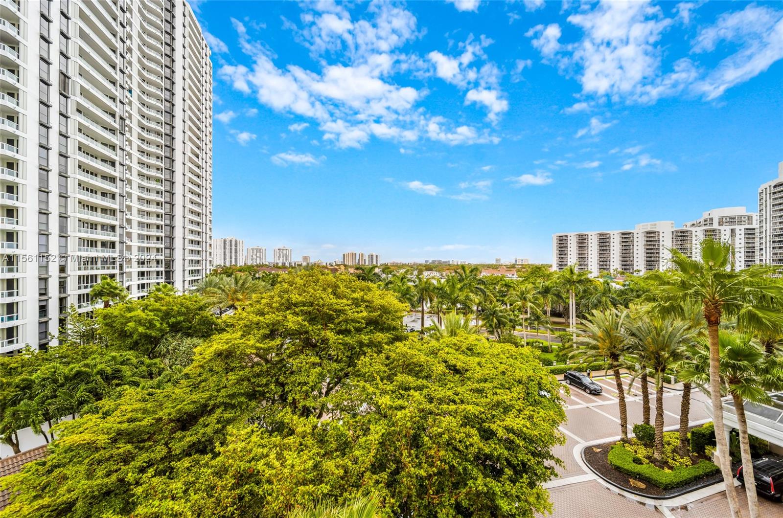 21205 Yacht Club Dr 703, Aventura, Florida 33180, 3 Bedrooms Bedrooms, ,2 BathroomsBathrooms,Residential,For Sale,21205 Yacht Club Dr 703,A11561152