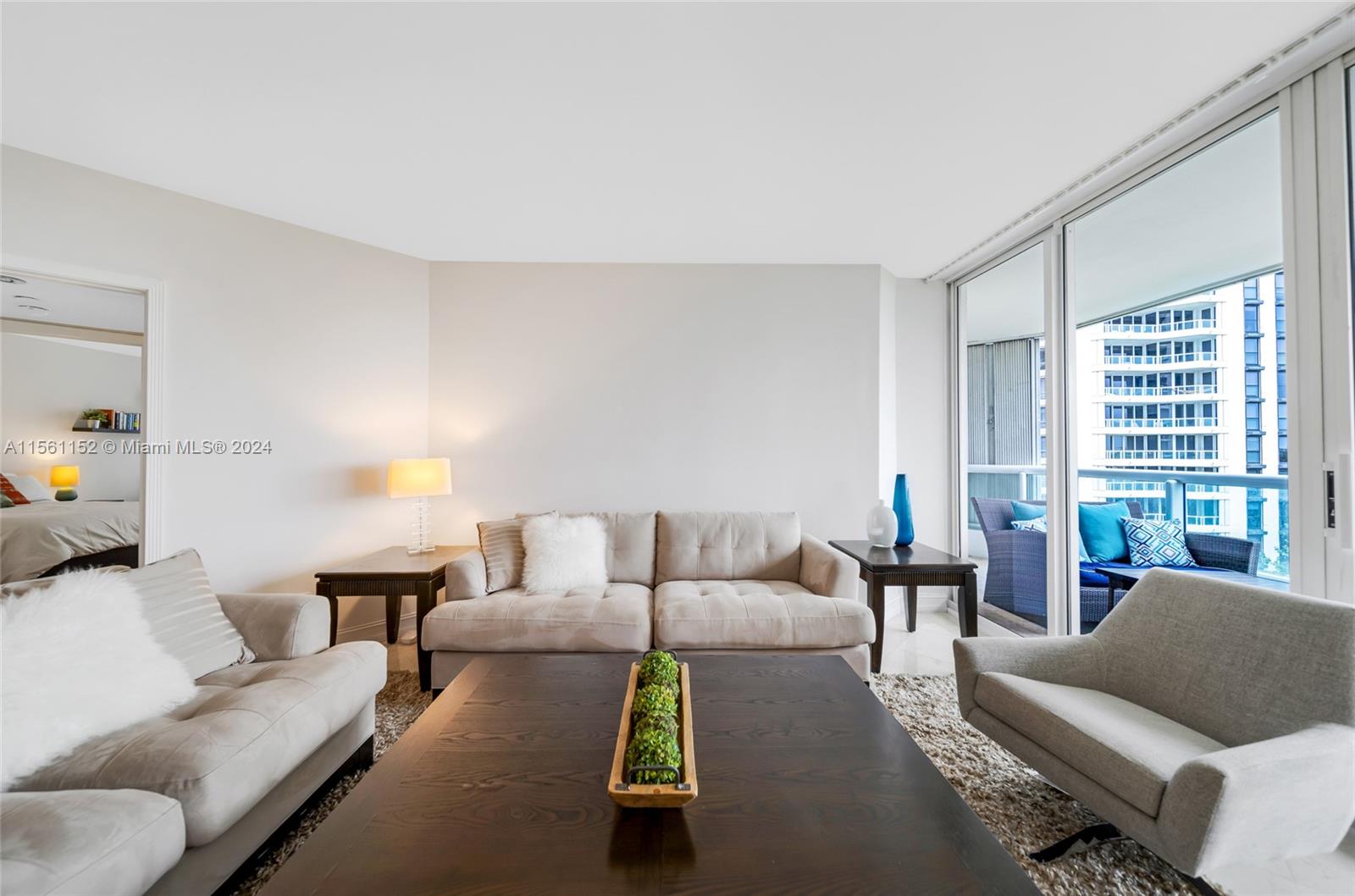 21205 Yacht Club Dr 703, Aventura, Florida 33180, 3 Bedrooms Bedrooms, ,2 BathroomsBathrooms,Residential,For Sale,21205 Yacht Club Dr 703,A11561152