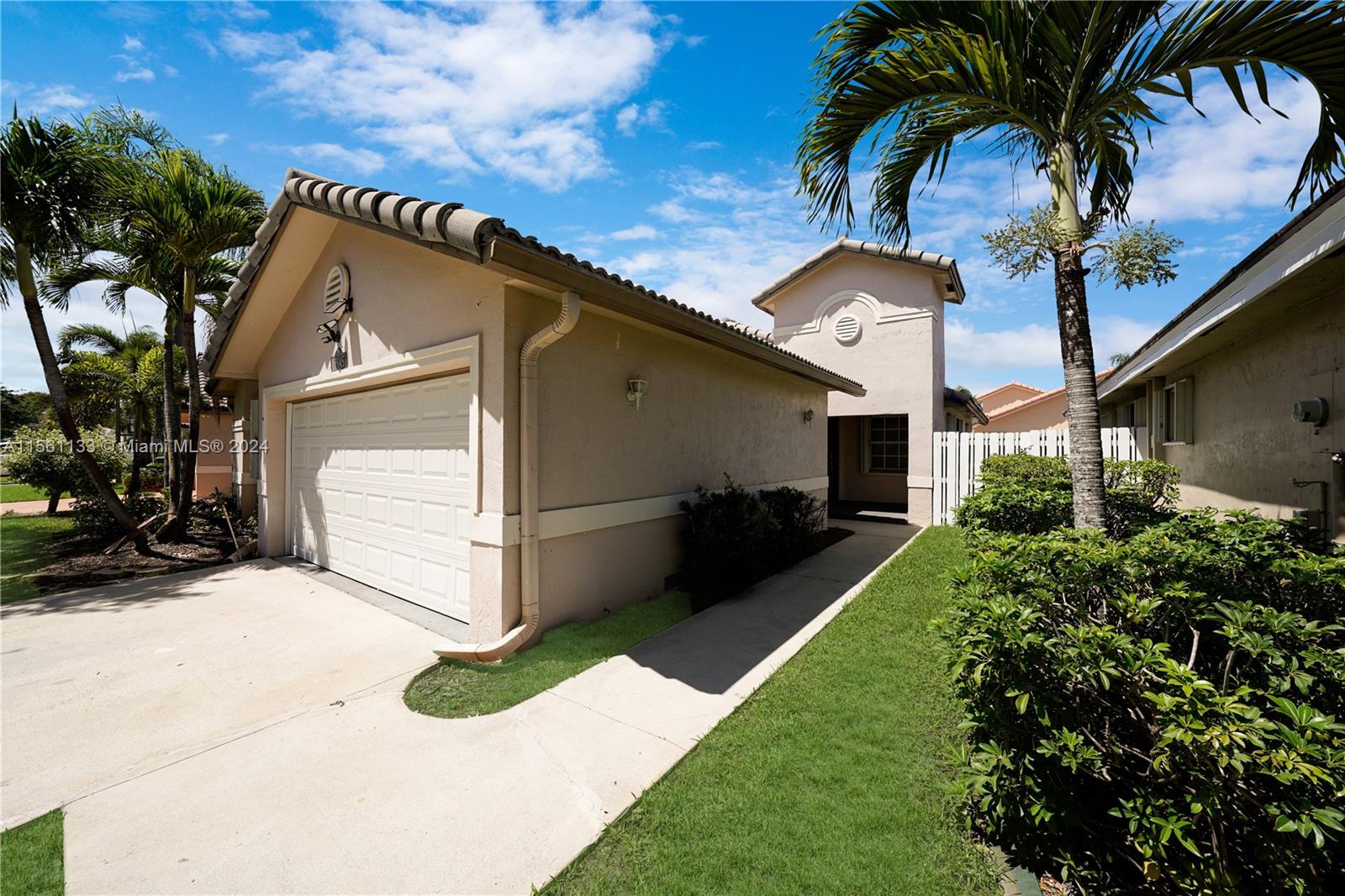 17645 SW 6th St, Pembroke Pines, Florida 33029, 4 Bedrooms Bedrooms, ,2 BathroomsBathrooms,Residential,For Sale,17645 SW 6th St,A11561133