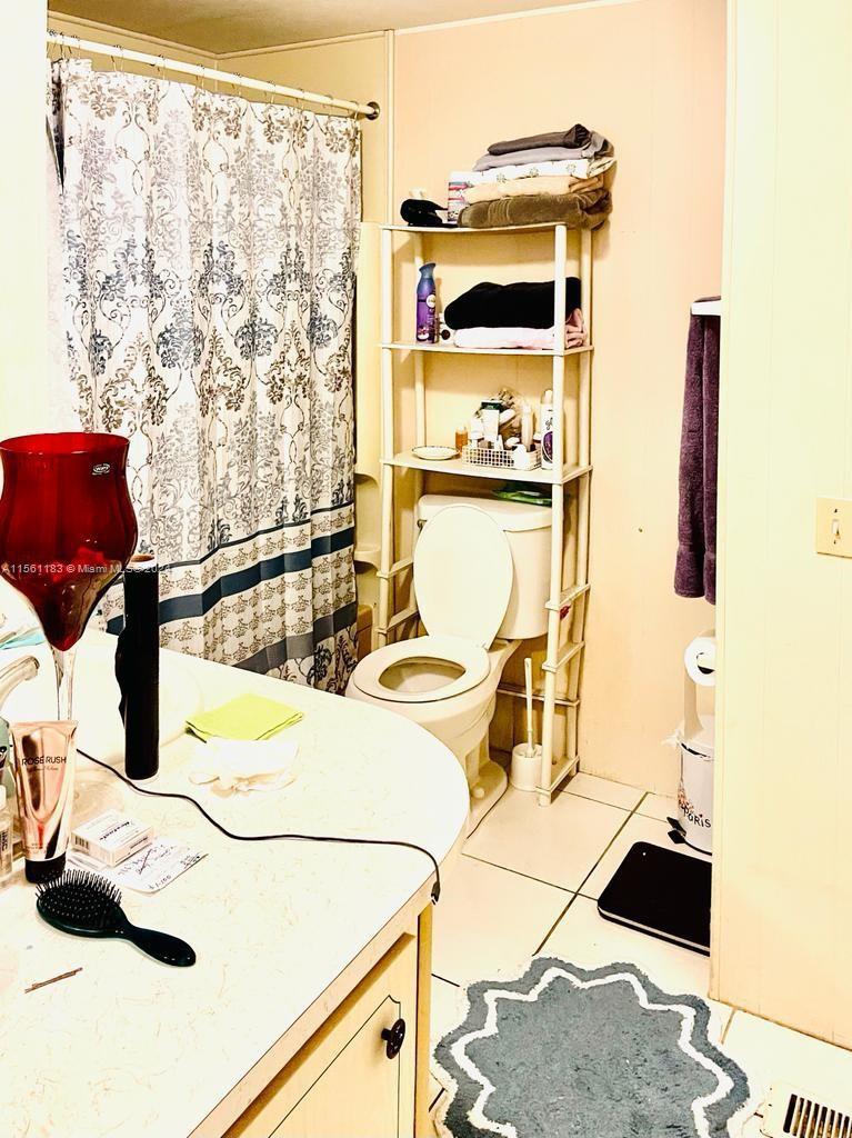 3229 S Florida st, Hollywood, Florida 33021, 3 Bedrooms Bedrooms, ,3 BathroomsBathrooms,Residential,For Sale,3229 S Florida st,A11561183