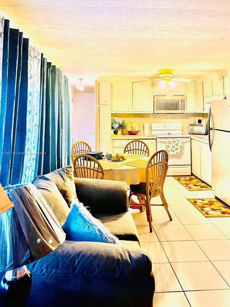 3229 S Florida st, Hollywood, Florida 33021, 3 Bedrooms Bedrooms, ,3 BathroomsBathrooms,Residential,For Sale,3229 S Florida st,A11561183