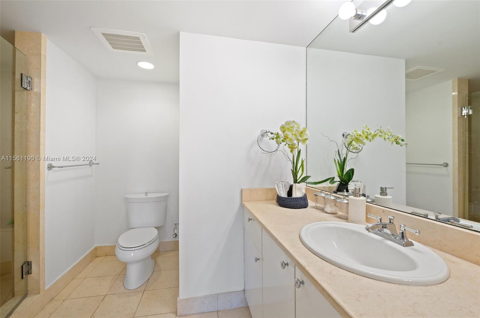 20000 E Country Club Dr 314, Aventura, Florida 33180, 2 Bedrooms Bedrooms, ,2 BathroomsBathrooms,Residential,For Sale,20000 E Country Club Dr 314,A11561190