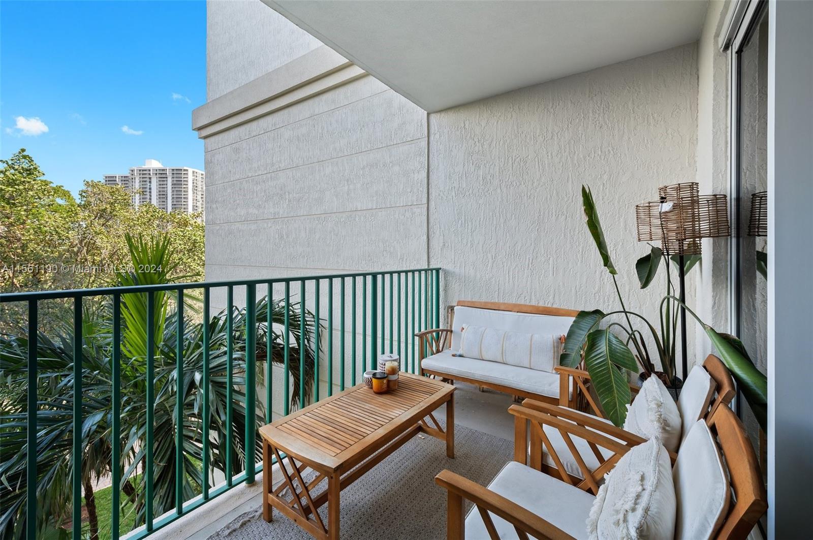 20000 E Country Club Dr 314, Aventura, Florida 33180, 2 Bedrooms Bedrooms, ,2 BathroomsBathrooms,Residential,For Sale,20000 E Country Club Dr 314,A11561190