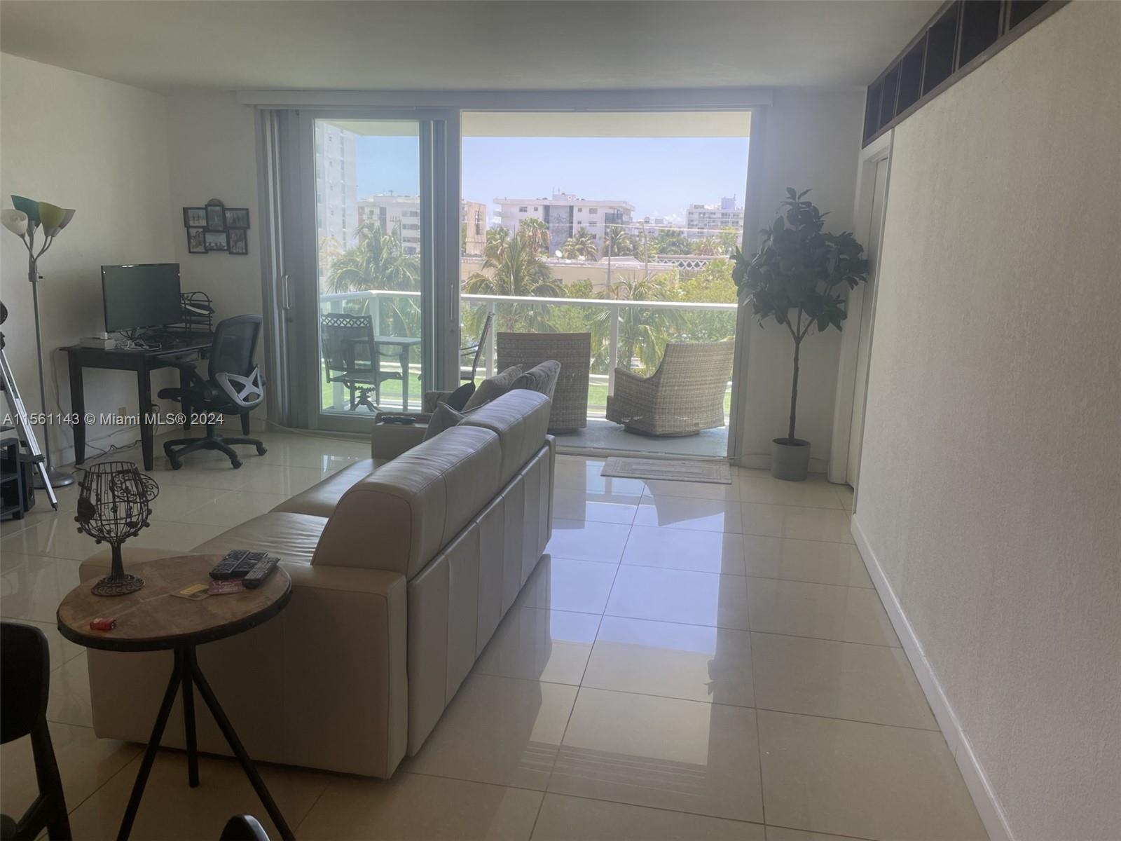 1000 West Ave 330, Miami Beach, Florida 33139, 1 Bedroom Bedrooms, ,1 BathroomBathrooms,Residential,For Sale,1000 West Ave 330,A11561143
