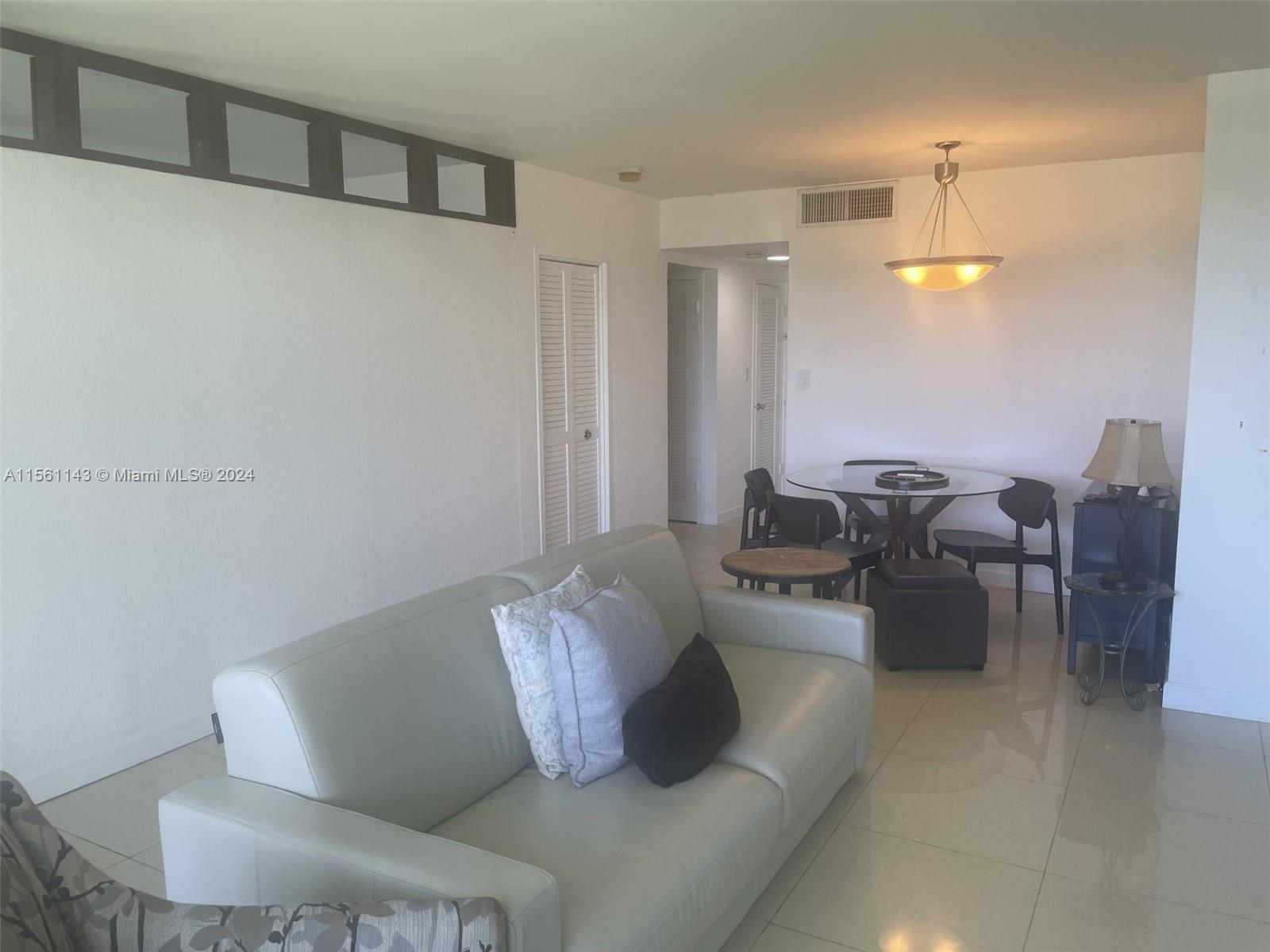 1000 West Ave 330, Miami Beach, Florida 33139, 1 Bedroom Bedrooms, ,1 BathroomBathrooms,Residential,For Sale,1000 West Ave 330,A11561143