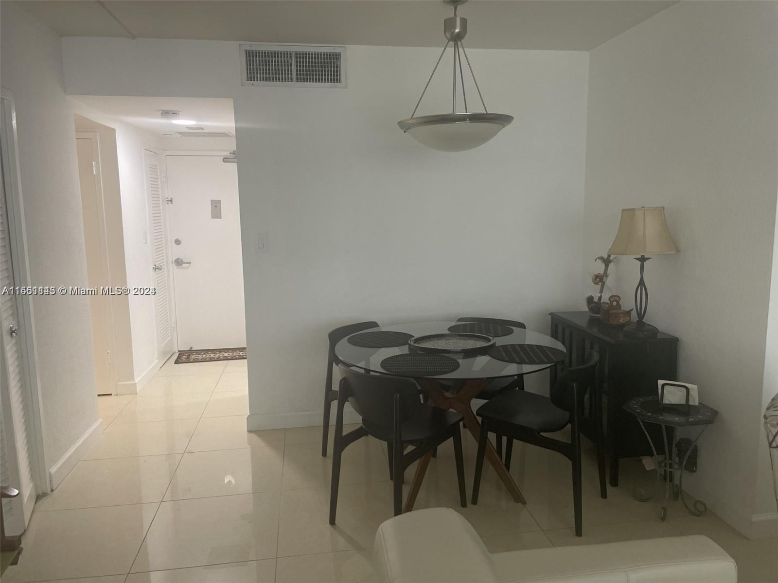 1000 West Ave 330, Miami Beach, Florida 33139, 1 Bedroom Bedrooms, ,1 BathroomBathrooms,Residential,For Sale,1000 West Ave 330,A11561143