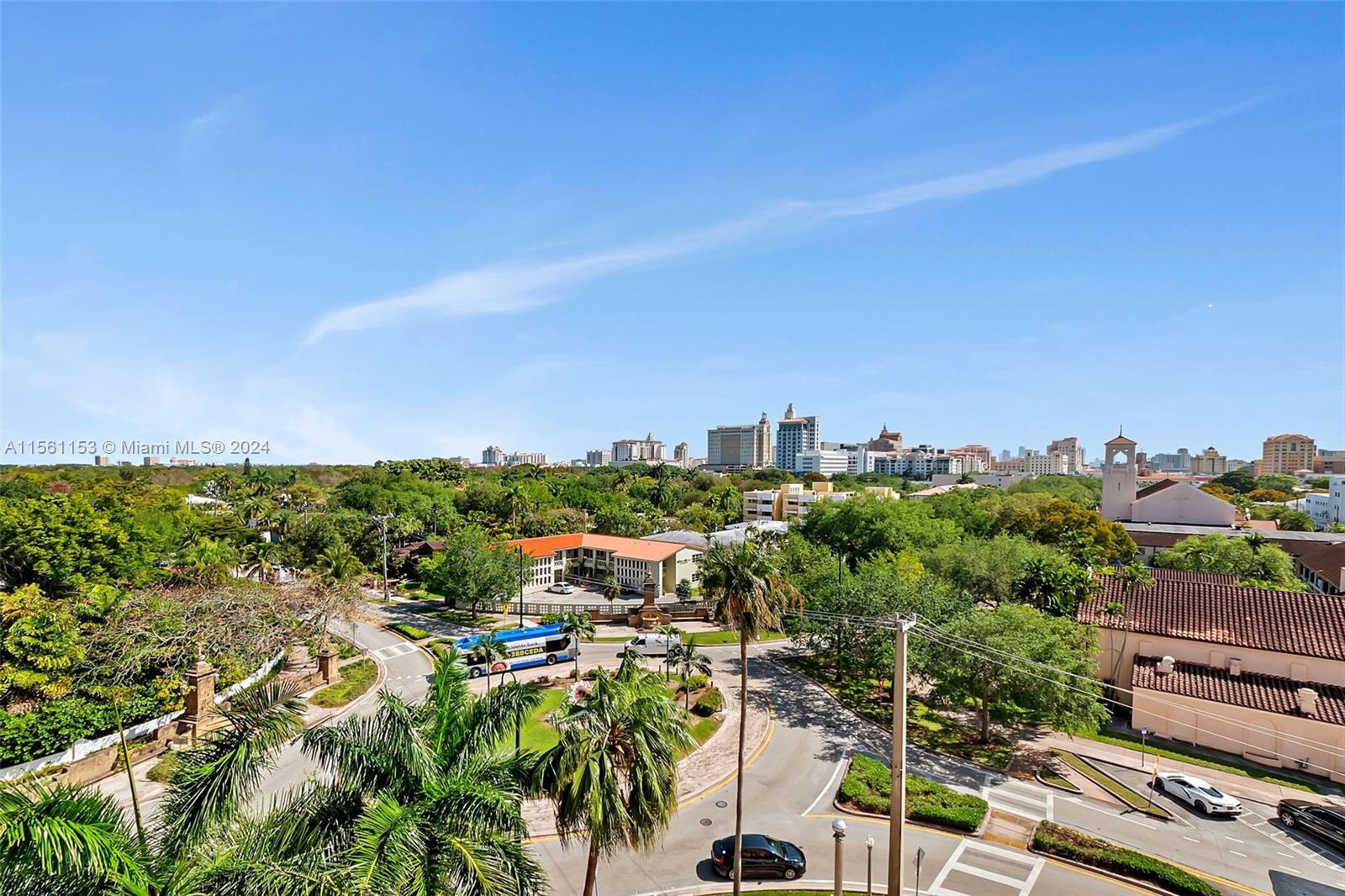 600 Coral Way 5, Coral Gables, Florida 33134, 3 Bedrooms Bedrooms, ,3 BathroomsBathrooms,Residential,For Sale,600 Coral Way 5,A11561153