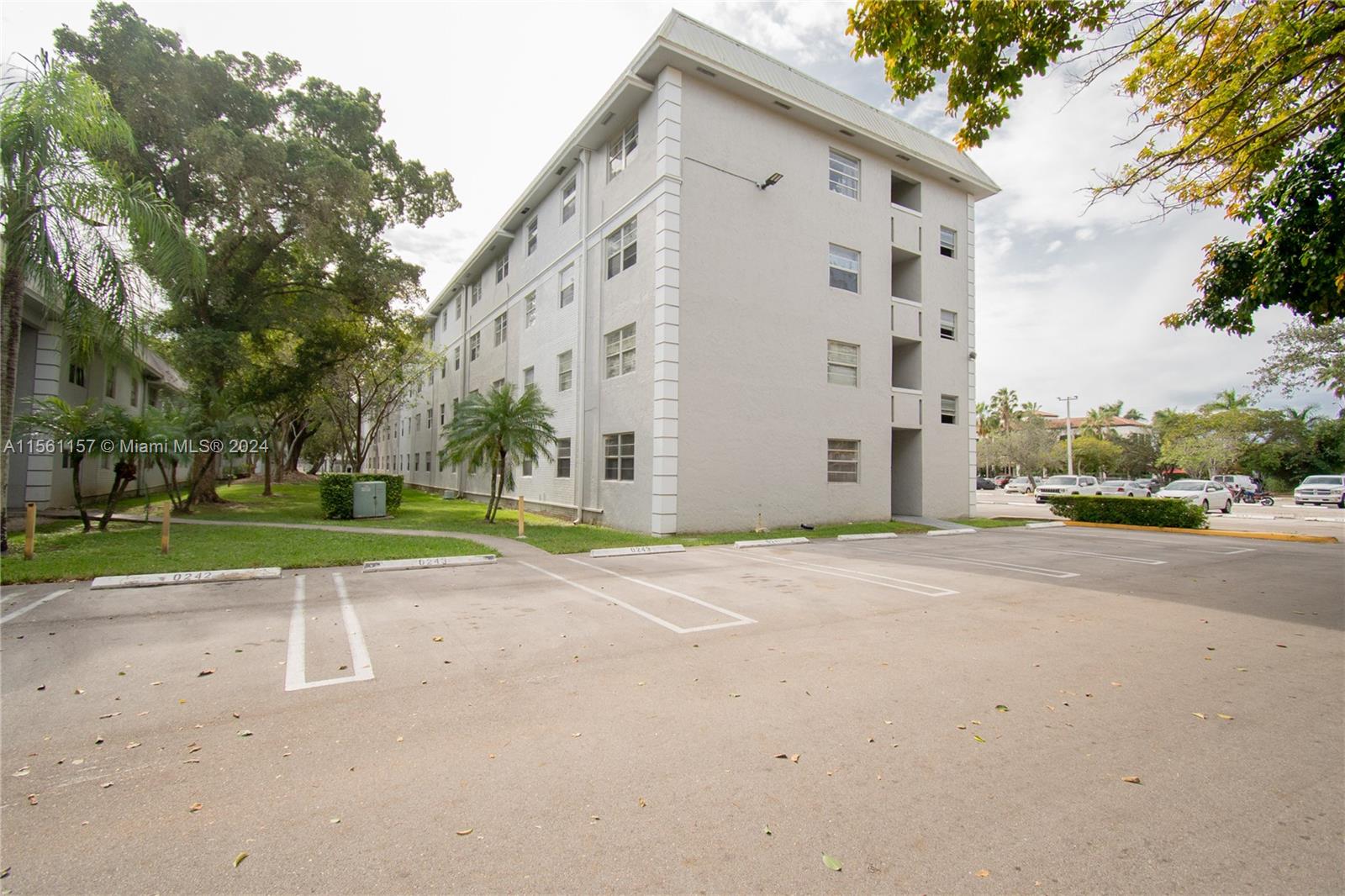 17255 SW 95th Ave #457 For Sale A11561157, FL