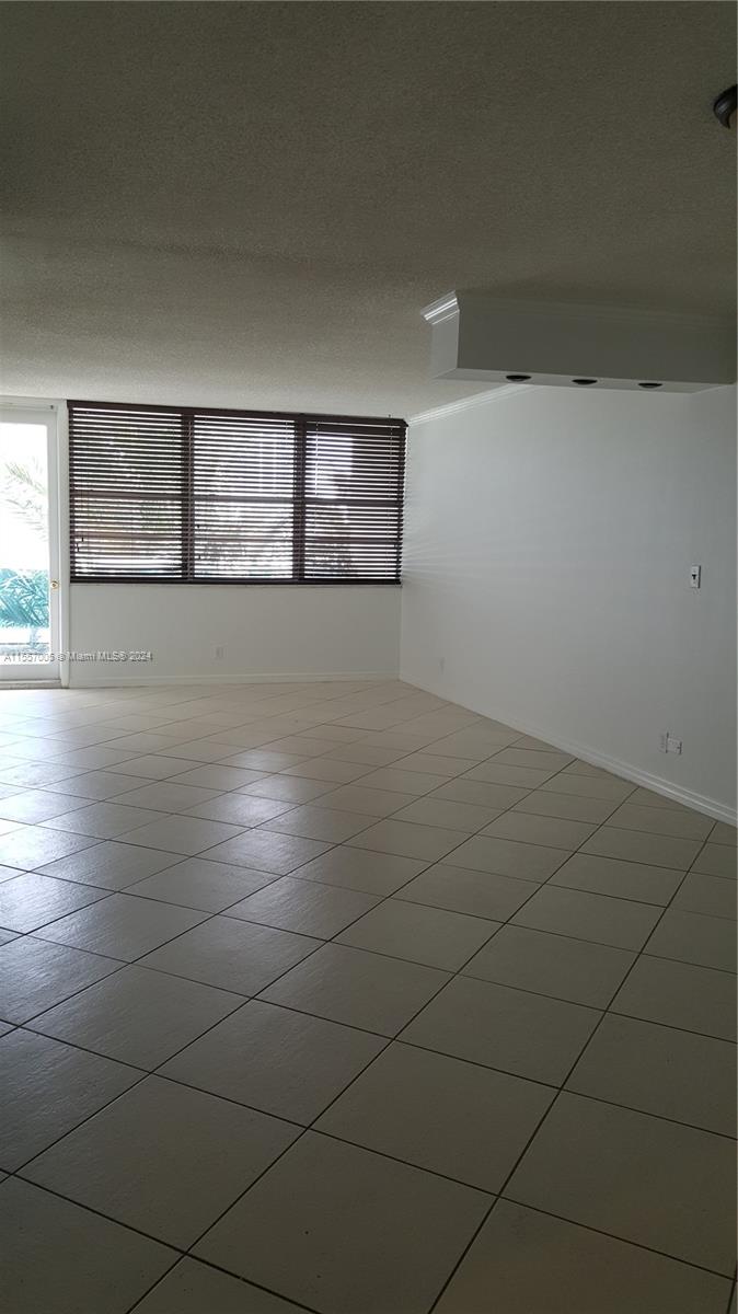 6770 Indian Creek Dr 5T, Miami Beach, Florida 33141, 1 Bedroom Bedrooms, ,1 BathroomBathrooms,Residential,For Sale,6770 Indian Creek Dr 5T,A11557005