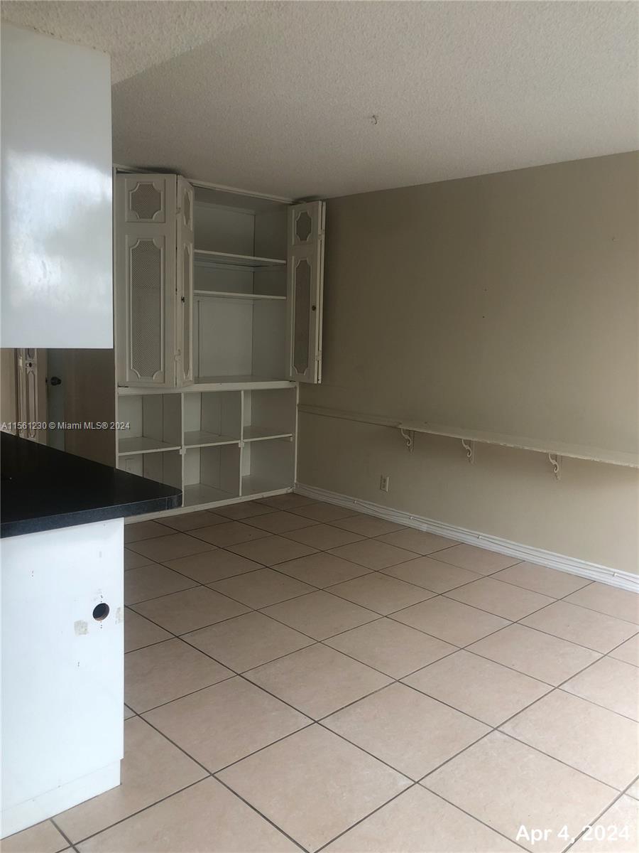 2318 NE 7th St 34, Hallandale Beach, Florida 33009, 2 Bedrooms Bedrooms, ,2 BathroomsBathrooms,Residential,For Sale,2318 NE 7th St 34,A11561230