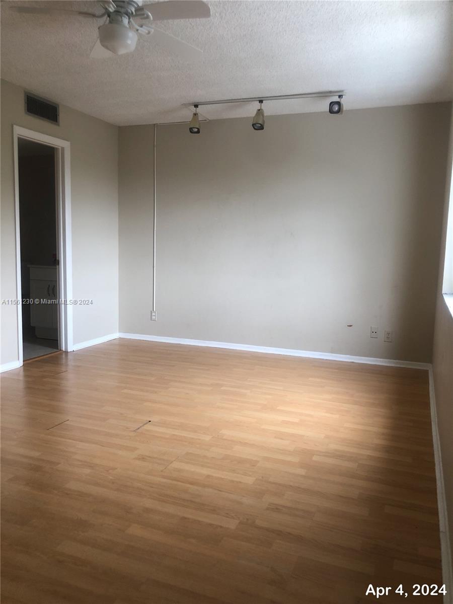 2318 NE 7th St 34, Hallandale Beach, Florida 33009, 2 Bedrooms Bedrooms, ,2 BathroomsBathrooms,Residential,For Sale,2318 NE 7th St 34,A11561230