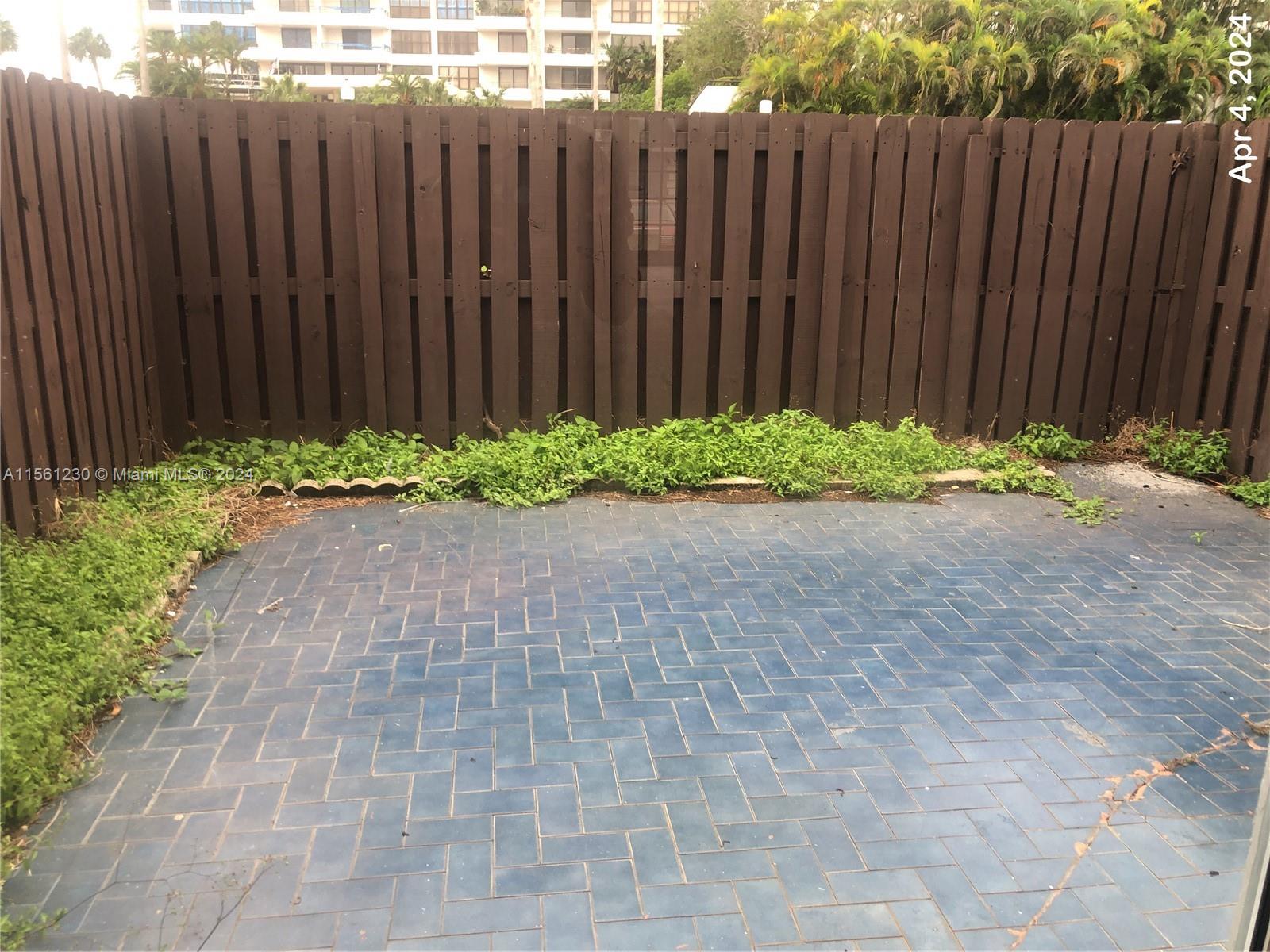 2318 NE 7th St 34, Hallandale Beach, Florida 33009, 2 Bedrooms Bedrooms, ,2 BathroomsBathrooms,Residential,For Sale,2318 NE 7th St 34,A11561230