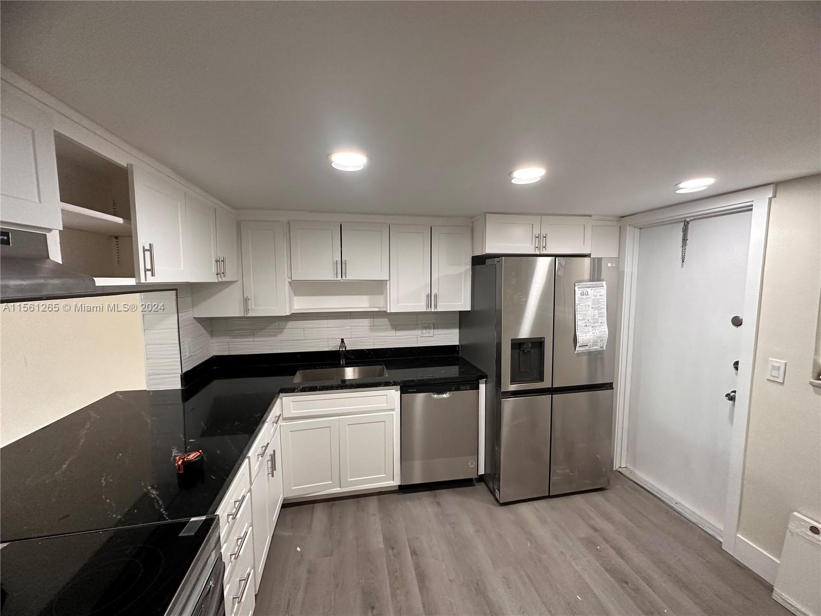 330 SE 2nd St 303H, Hallandale Beach, Florida 33009, 1 Bedroom Bedrooms, ,1 BathroomBathrooms,Residential,For Sale,330 SE 2nd St 303H,A11561265