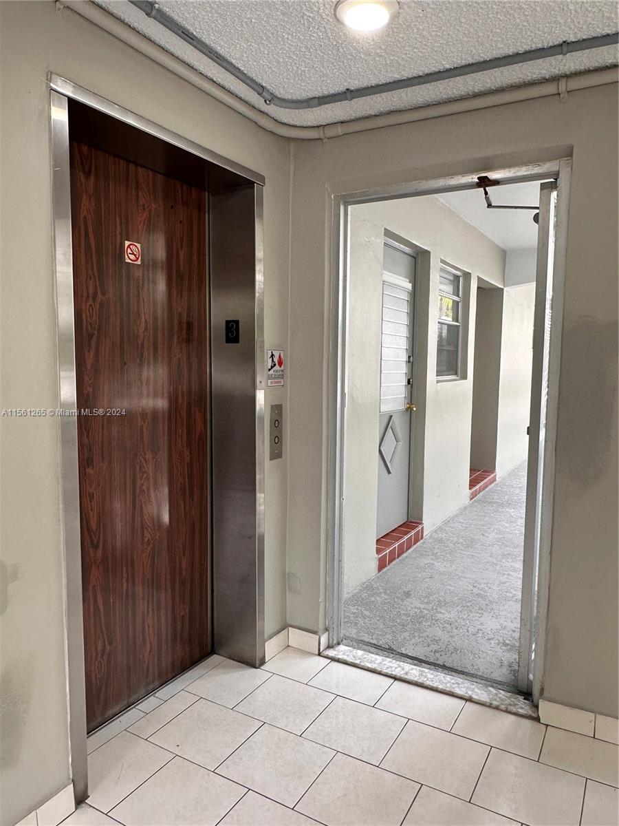 330 SE 2nd St 303H, Hallandale Beach, Florida 33009, 1 Bedroom Bedrooms, ,1 BathroomBathrooms,Residential,For Sale,330 SE 2nd St 303H,A11561265