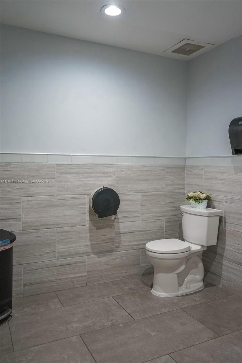 1315 NW 98th Ct 8, Doral, Florida 33172, ,Commercialsale,For Sale,1315 NW 98th Ct 8,A11561189