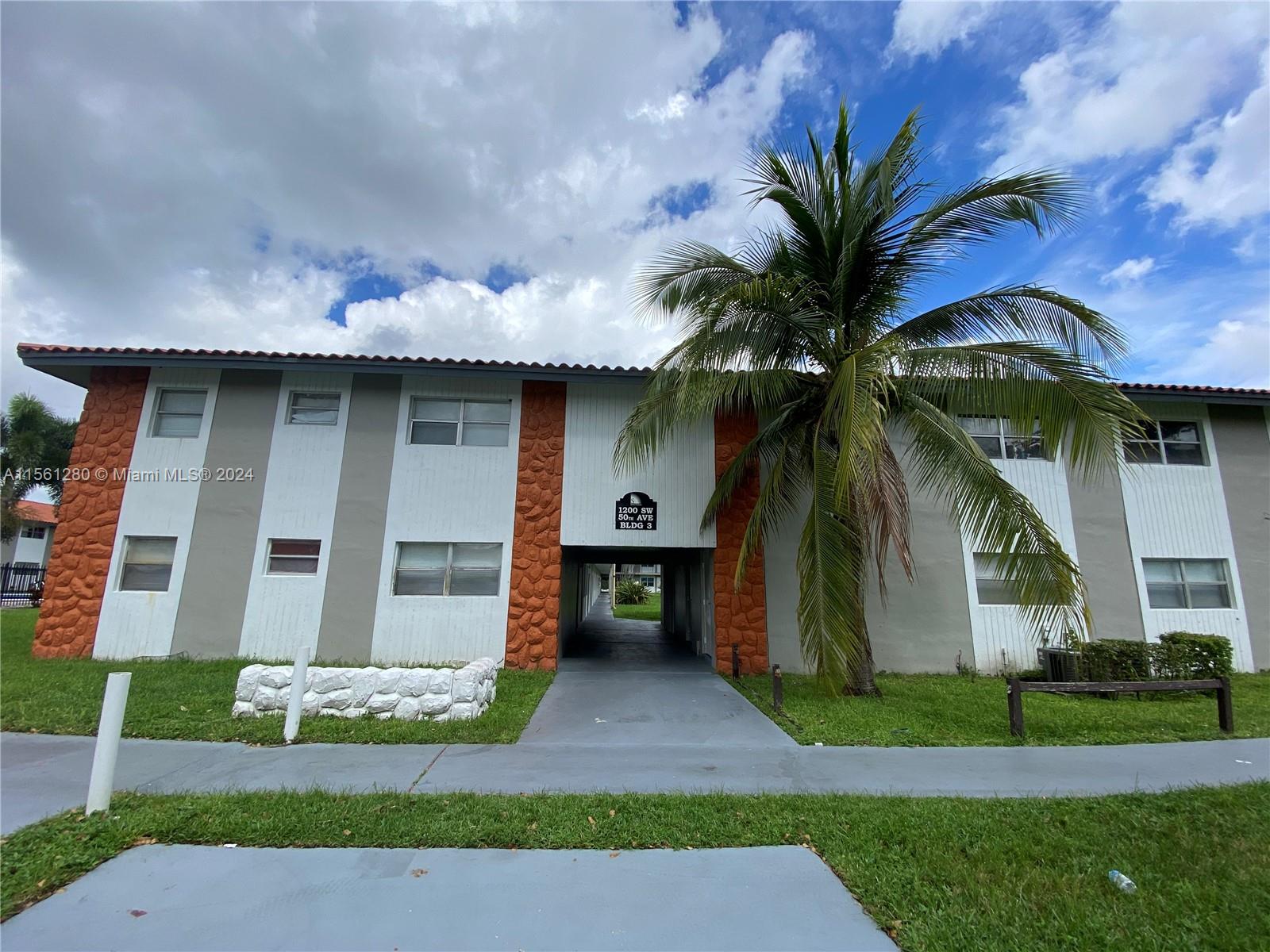 1200 SW 50th Ave 209-3, North Lauderdale, Florida 33068, 2 Bedrooms Bedrooms, ,2 BathroomsBathrooms,Residentiallease,For Rent,1200 SW 50th Ave 209-3,A11561280