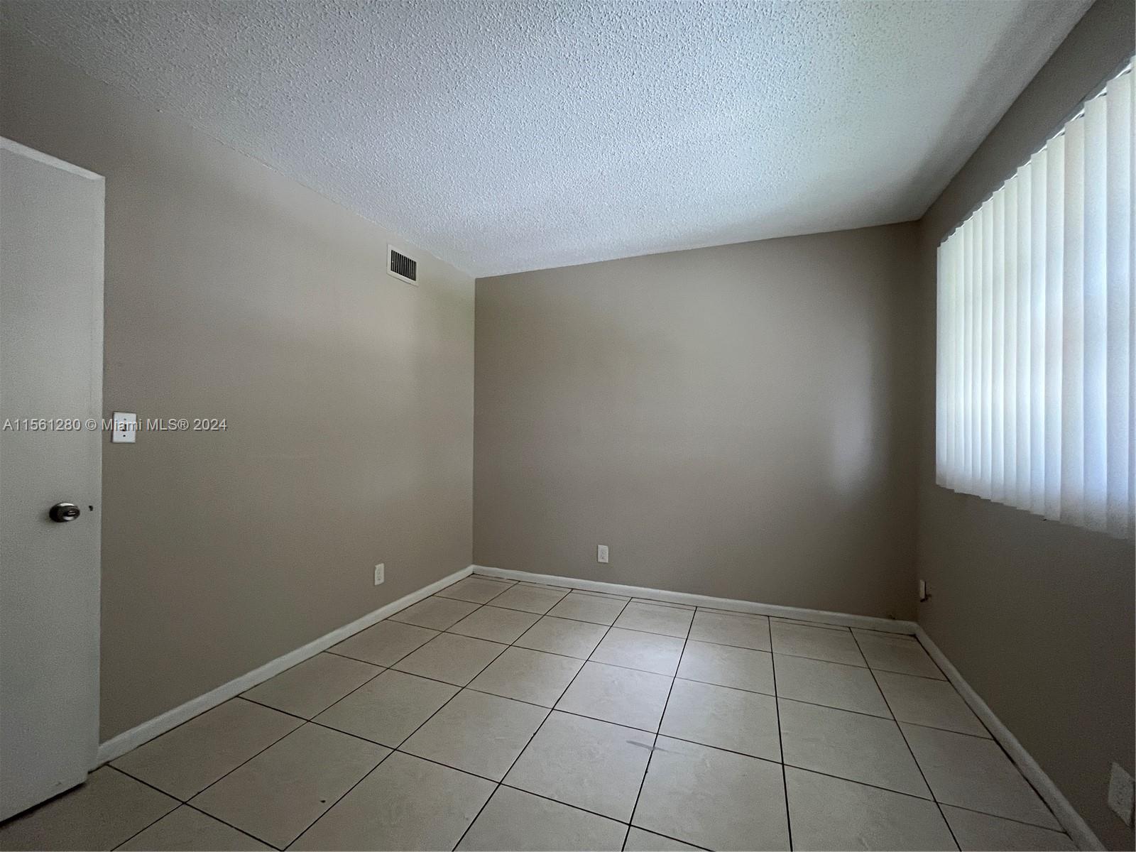 1200 SW 50th Ave 209-3, North Lauderdale, Florida 33068, 2 Bedrooms Bedrooms, ,2 BathroomsBathrooms,Residentiallease,For Rent,1200 SW 50th Ave 209-3,A11561280