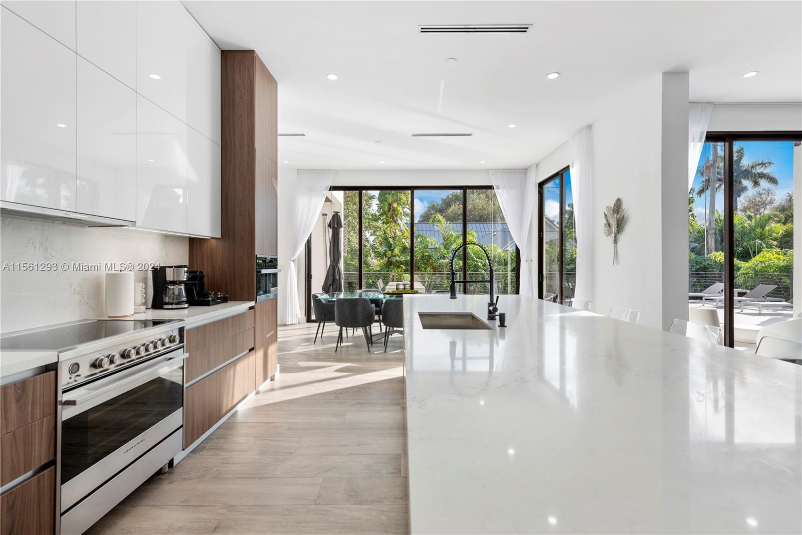 1276 NE 93rd St, Miami Shores, Florida 33138, 6 Bedrooms Bedrooms, ,5 BathroomsBathrooms,Residentiallease,For Rent,1276 NE 93rd St,A11561293