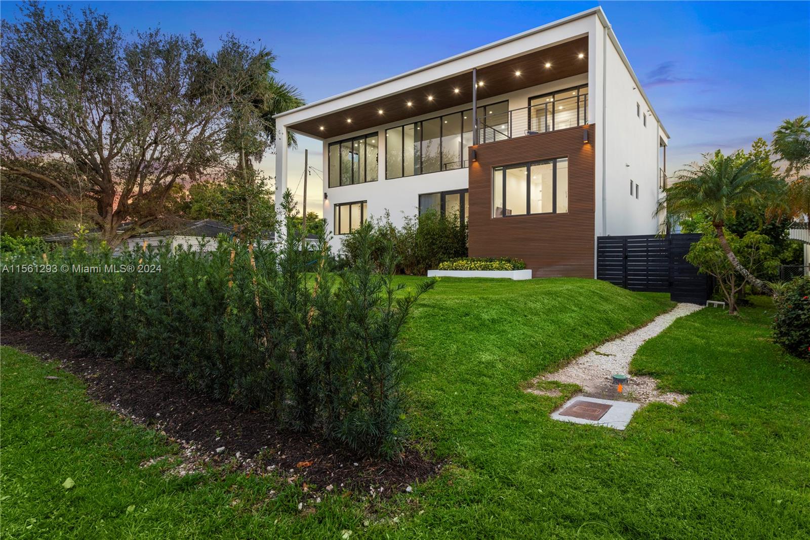 1276 NE 93rd St, Miami Shores, Florida 33138, 6 Bedrooms Bedrooms, ,5 BathroomsBathrooms,Residentiallease,For Rent,1276 NE 93rd St,A11561293