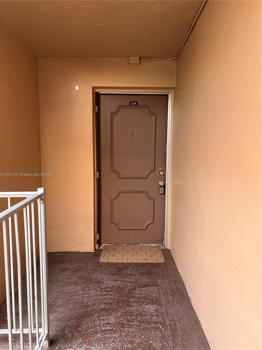Davie, Florida 33324, 2 Bedrooms Bedrooms, ,2 BathroomsBathrooms,Residentiallease,For Rent,A11561307