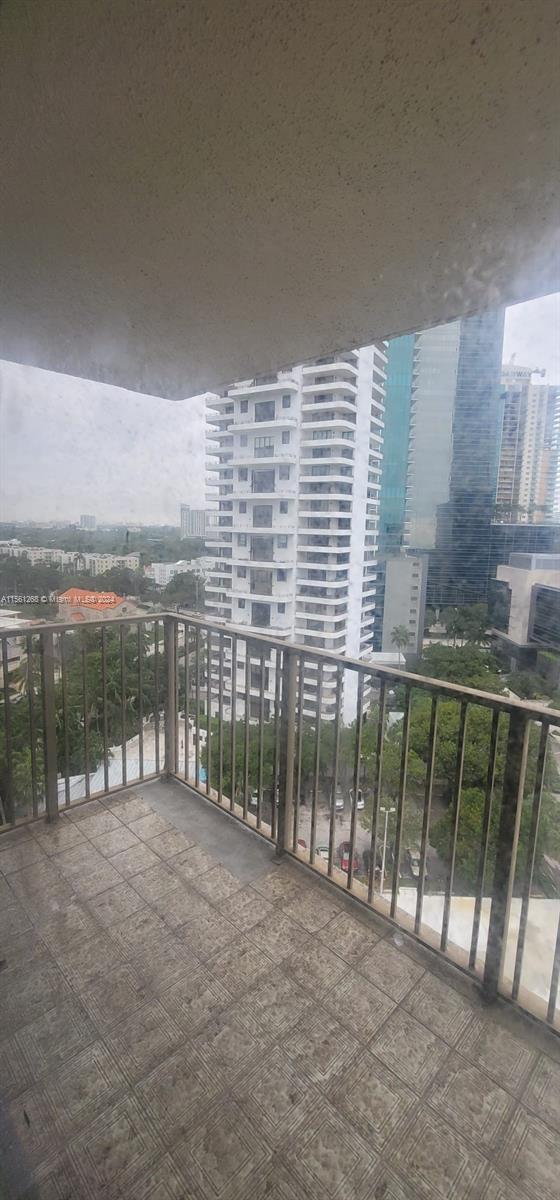 1450 BRICKELL BAY DRIVE 1515, Miami, Florida 33131-3651, 2 Bedrooms Bedrooms, ,2 BathroomsBathrooms,Residential,For Sale,1450 BRICKELL BAY DRIVE 1515,A11561268