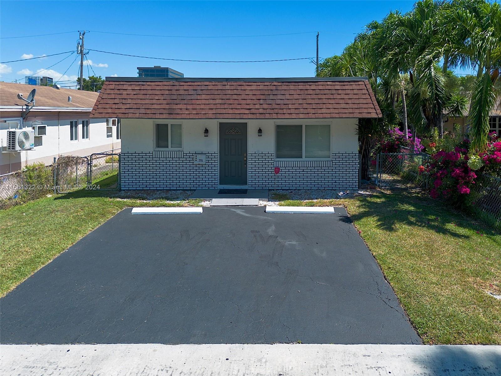 715 NE 4th Ct, Hallandale Beach, Florida 33009, 2 Bedrooms Bedrooms, ,2 BathroomsBathrooms,Residential,For Sale,715 NE 4th Ct,A11561322