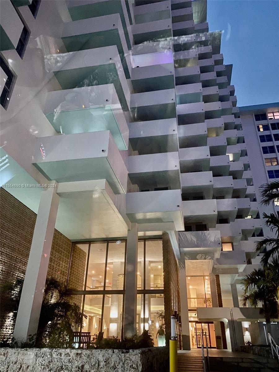 2899 Collins Ave 844, Miami Beach, Florida 33140, ,1 BathroomBathrooms,Residentiallease,For Rent,2899 Collins Ave 844,A11554690