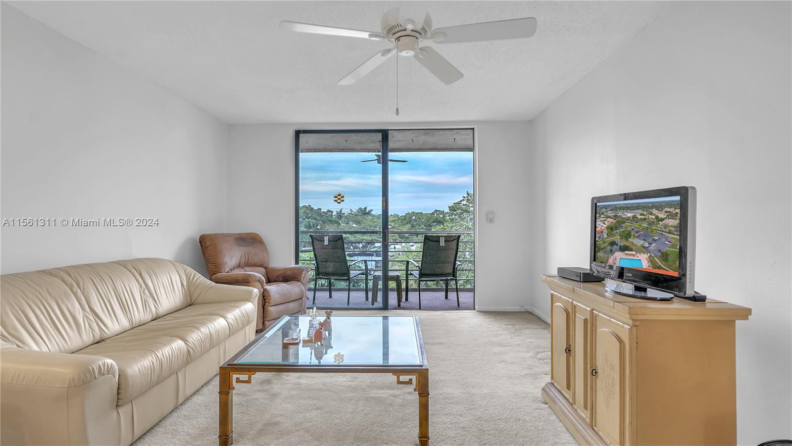 1810 N Lauderdale Ave 2415, North Lauderdale, Florida 33068, 2 Bedrooms Bedrooms, ,2 BathroomsBathrooms,Residential,For Sale,1810 N Lauderdale Ave 2415,A11561311