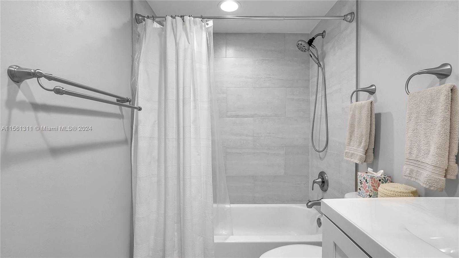 1810 N Lauderdale Ave 2415, North Lauderdale, Florida 33068, 2 Bedrooms Bedrooms, ,2 BathroomsBathrooms,Residential,For Sale,1810 N Lauderdale Ave 2415,A11561311