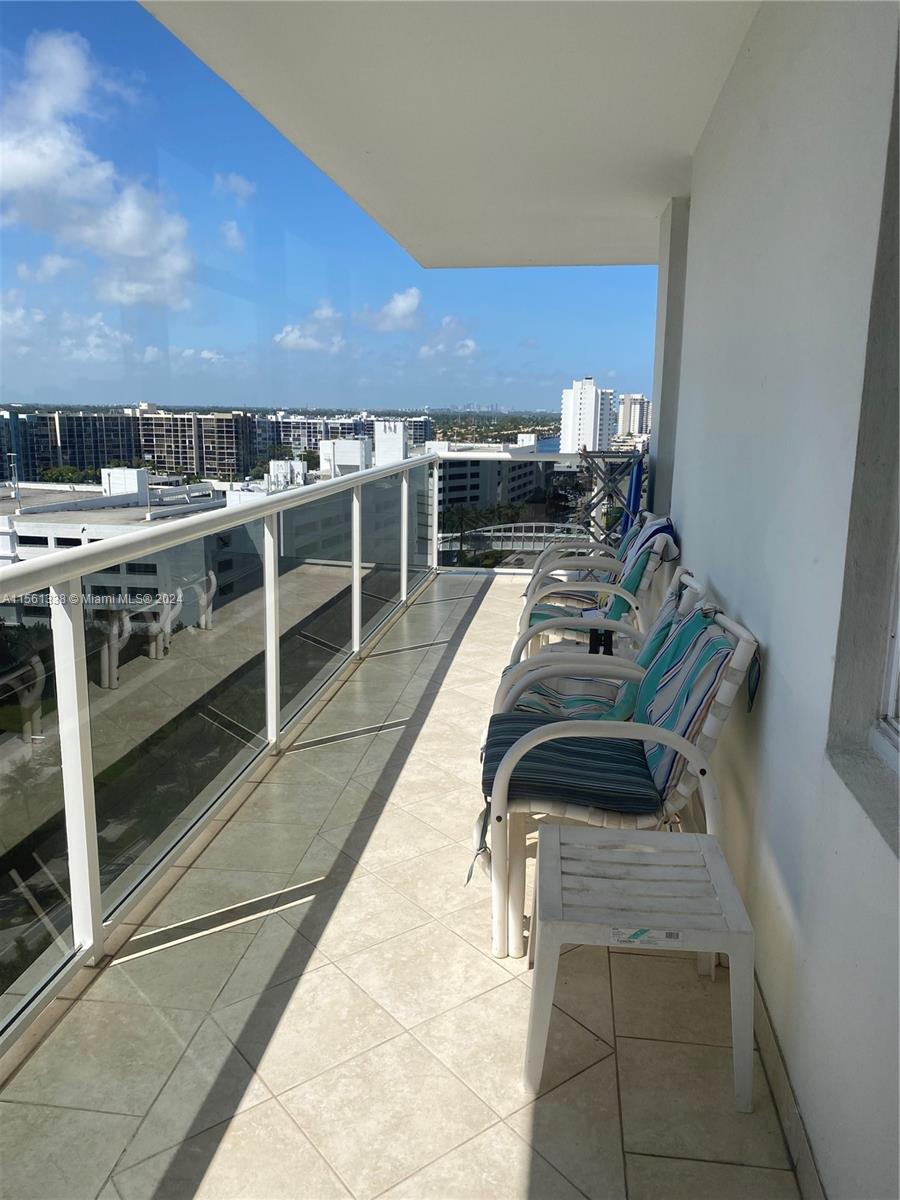 3725 S Ocean Dr 1427, Hollywood, Florida 33019, 2 Bedrooms Bedrooms, ,2 BathroomsBathrooms,Residentiallease,For Rent,3725 S Ocean Dr 1427,A11561338