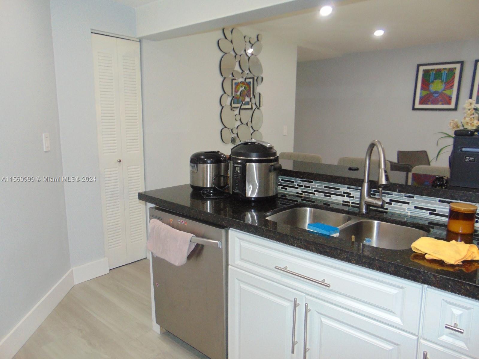 10233 NW 9th St Cir 106-1, Miami, Florida 33172, 2 Bedrooms Bedrooms, ,2 BathroomsBathrooms,Residential,For Sale,10233 NW 9th St Cir 106-1,A11560999