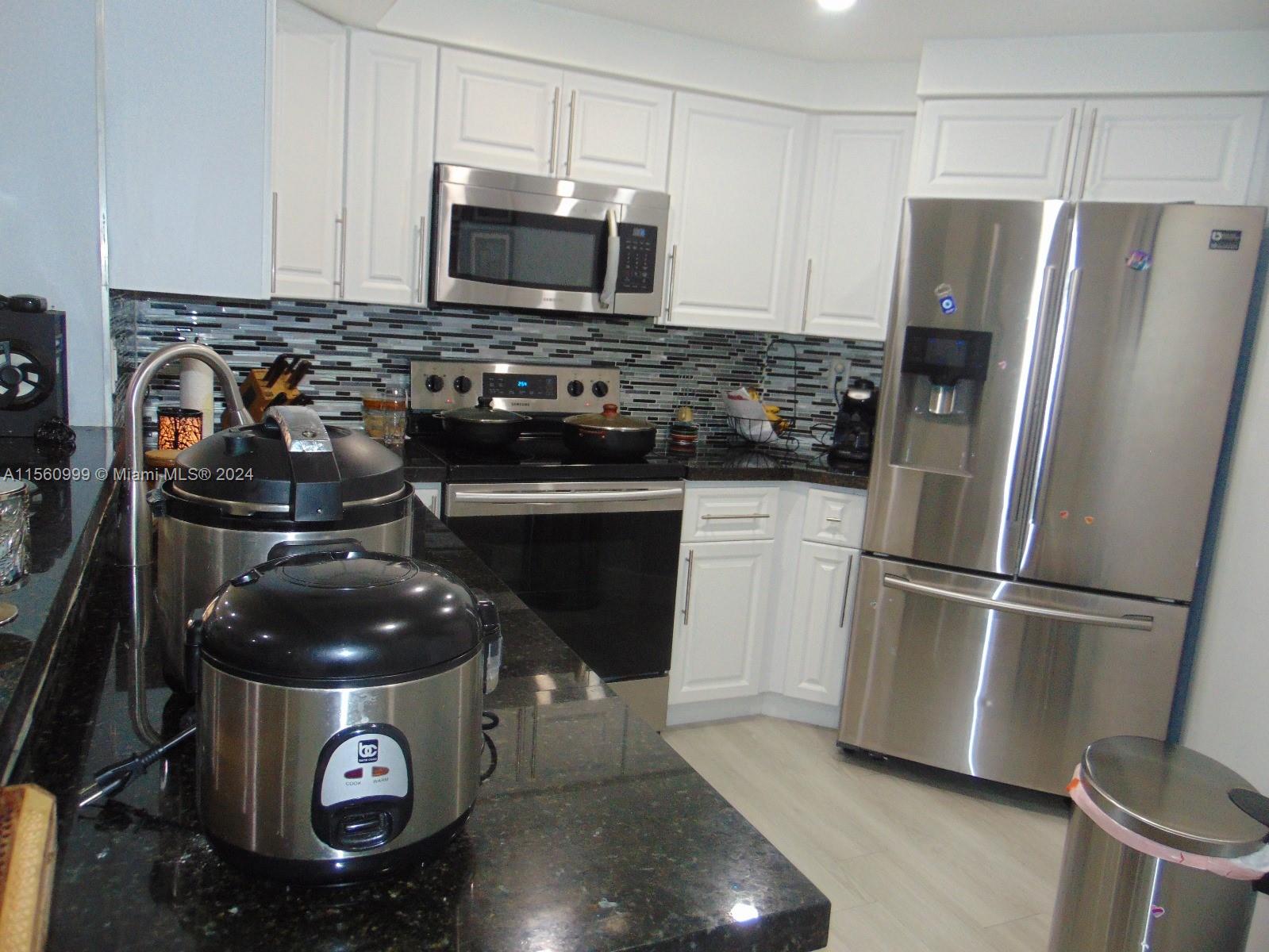 10233 NW 9th St Cir 106-1, Miami, Florida 33172, 2 Bedrooms Bedrooms, ,2 BathroomsBathrooms,Residential,For Sale,10233 NW 9th St Cir 106-1,A11560999