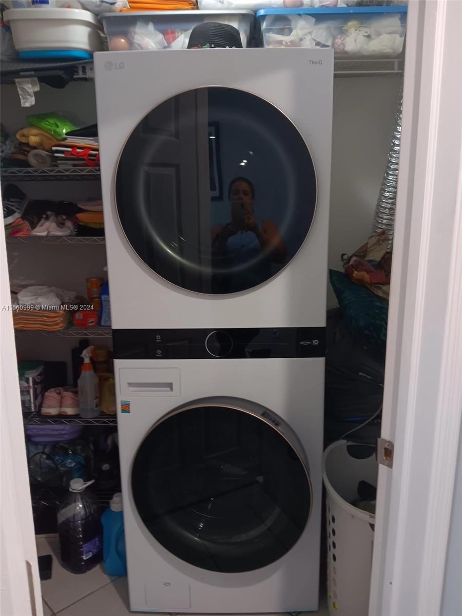 10233 NW 9th St Cir 106-1, Miami, Florida 33172, 2 Bedrooms Bedrooms, ,2 BathroomsBathrooms,Residential,For Sale,10233 NW 9th St Cir 106-1,A11560999