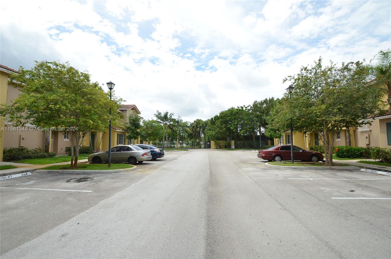 1958 SW 60th Ter 1958, North Lauderdale, Florida 33068, 3 Bedrooms Bedrooms, ,2 BathroomsBathrooms,Residentiallease,For Rent,1958 SW 60th Ter 1958,A11561349