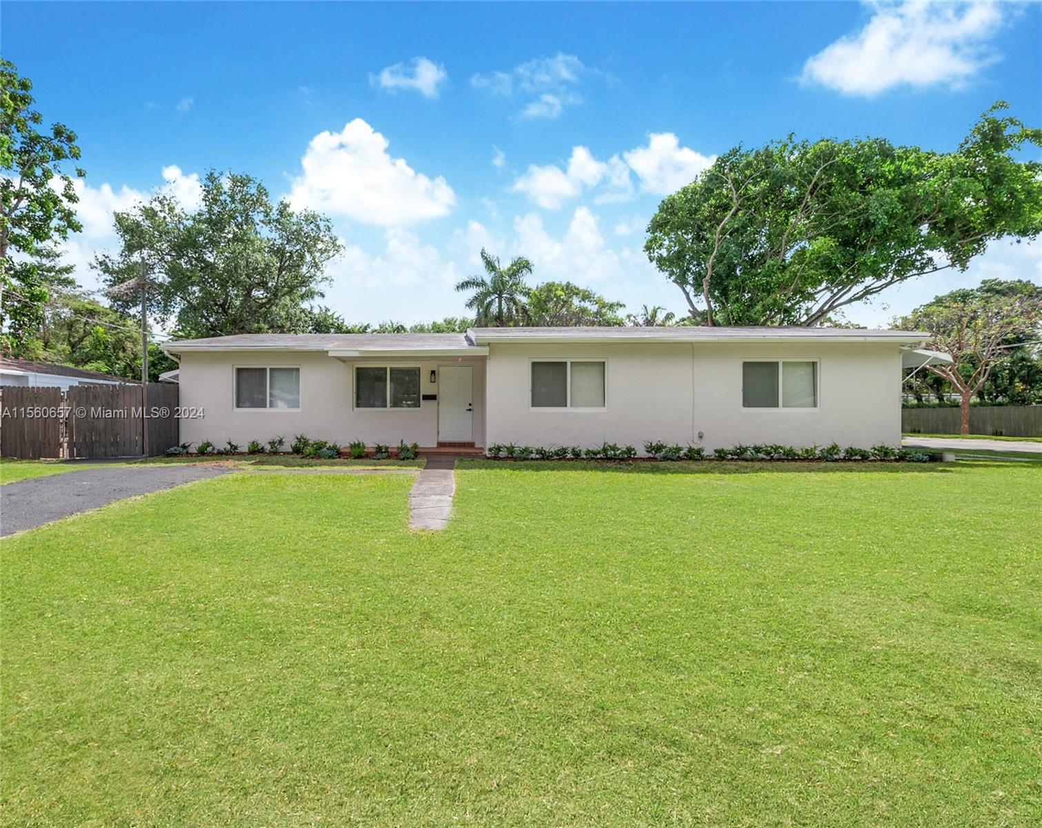 7361 SW 63 Ct 7361, South Miami, Florida 33143, 2 Bedrooms Bedrooms, ,1 BathroomBathrooms,Residentiallease,For Rent,7361 SW 63 Ct 7361,A11560657