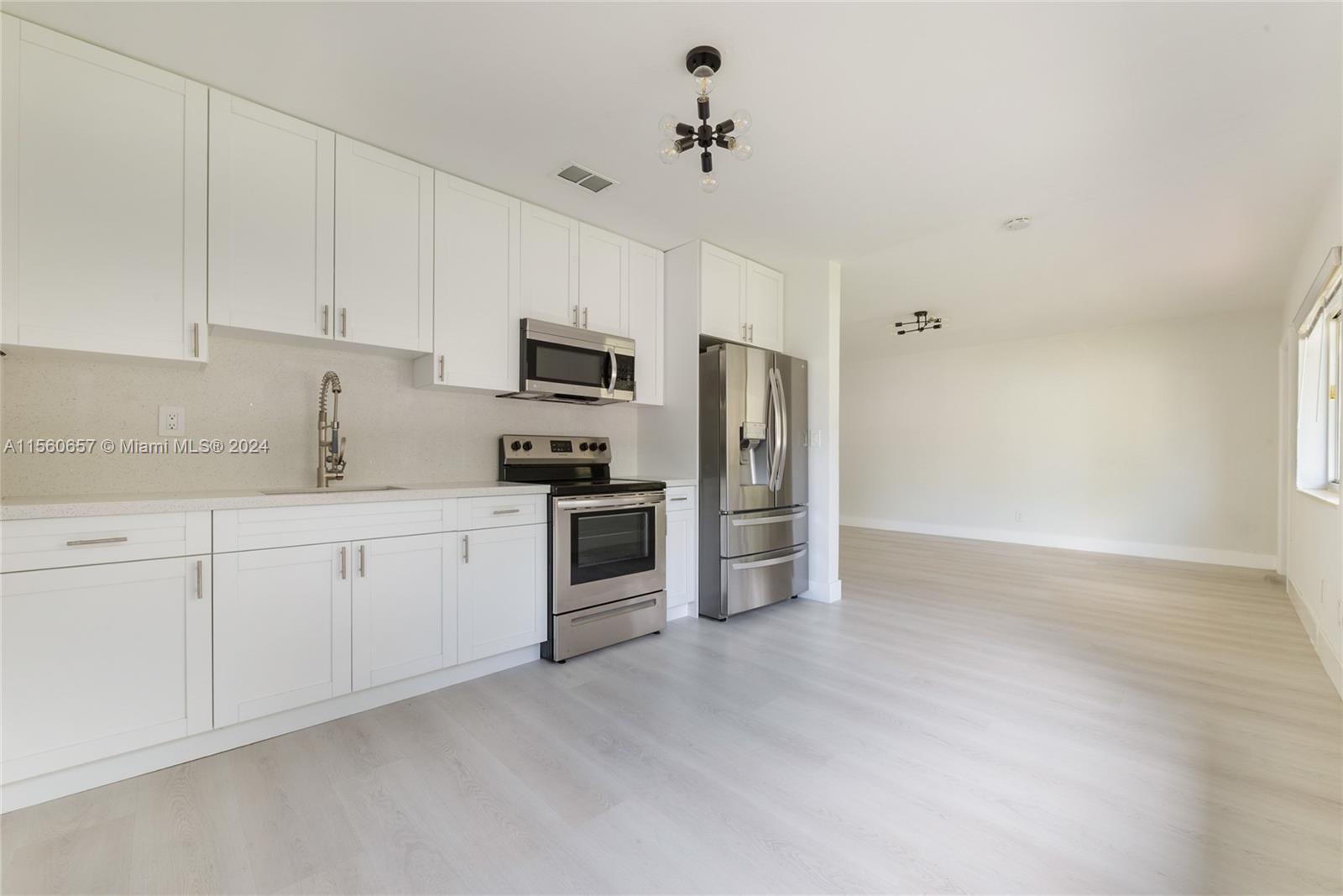 7361 SW 63 Ct 7361, South Miami, Florida 33143, 2 Bedrooms Bedrooms, ,1 BathroomBathrooms,Residentiallease,For Rent,7361 SW 63 Ct 7361,A11560657