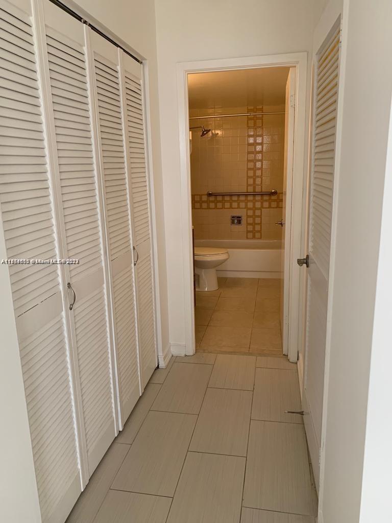 2500 Parkview Dr 1204, Hallandale Beach, Florida 33009, 1 Bedroom Bedrooms, ,1 BathroomBathrooms,Residentiallease,For Rent,2500 Parkview Dr 1204,A11561355