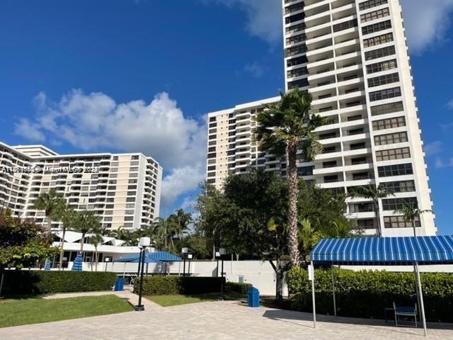 2500 Parkview Dr 1204, Hallandale Beach, Florida 33009, 1 Bedroom Bedrooms, ,1 BathroomBathrooms,Residentiallease,For Rent,2500 Parkview Dr 1204,A11561355