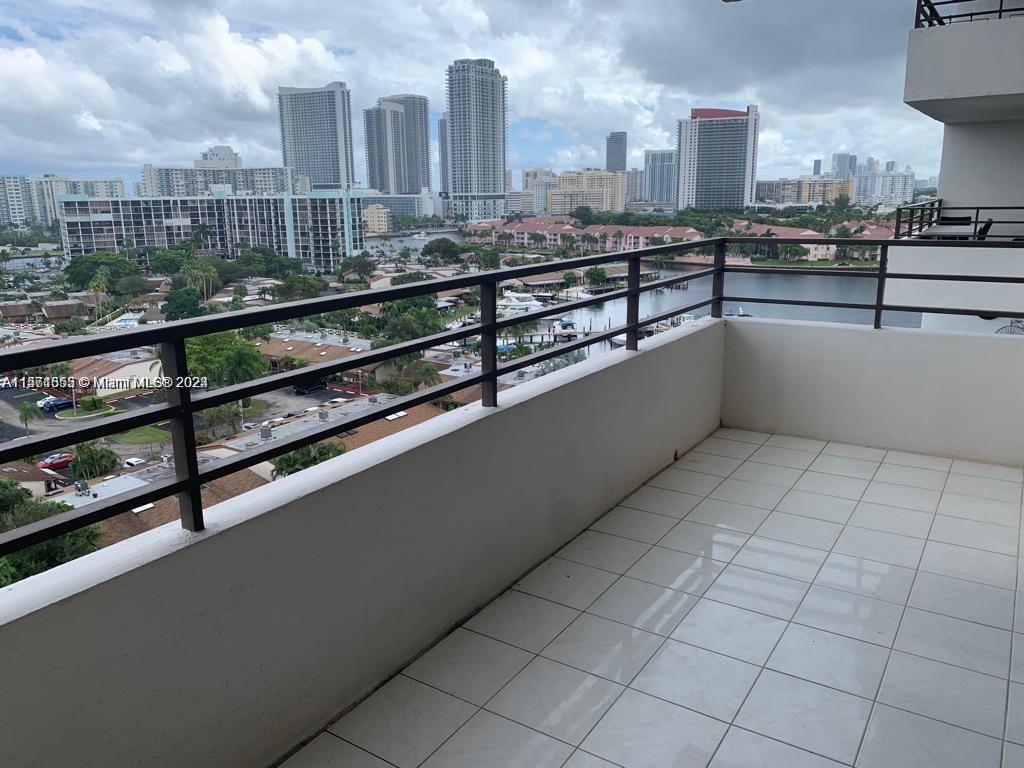 2500 Parkview Dr 1204, Hallandale Beach, Florida 33009, 1 Bedroom Bedrooms, ,1 BathroomBathrooms,Residentiallease,For Rent,2500 Parkview Dr 1204,A11561355