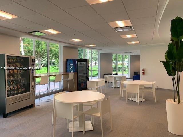 2500 Parkview Dr 1204, Hallandale Beach, Florida 33009, 1 Bedroom Bedrooms, ,1 BathroomBathrooms,Residentiallease,For Rent,2500 Parkview Dr 1204,A11561355