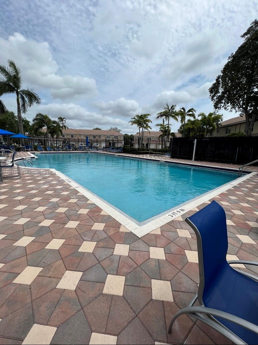 Pembroke Pines, Florida 33025, 2 Bedrooms Bedrooms, ,2 BathroomsBathrooms,Residentiallease,For Rent,A11561375